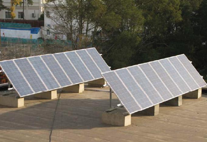 公司早在2000年就着手研制开发的太阳能光电产品项目,是在分布式光伏